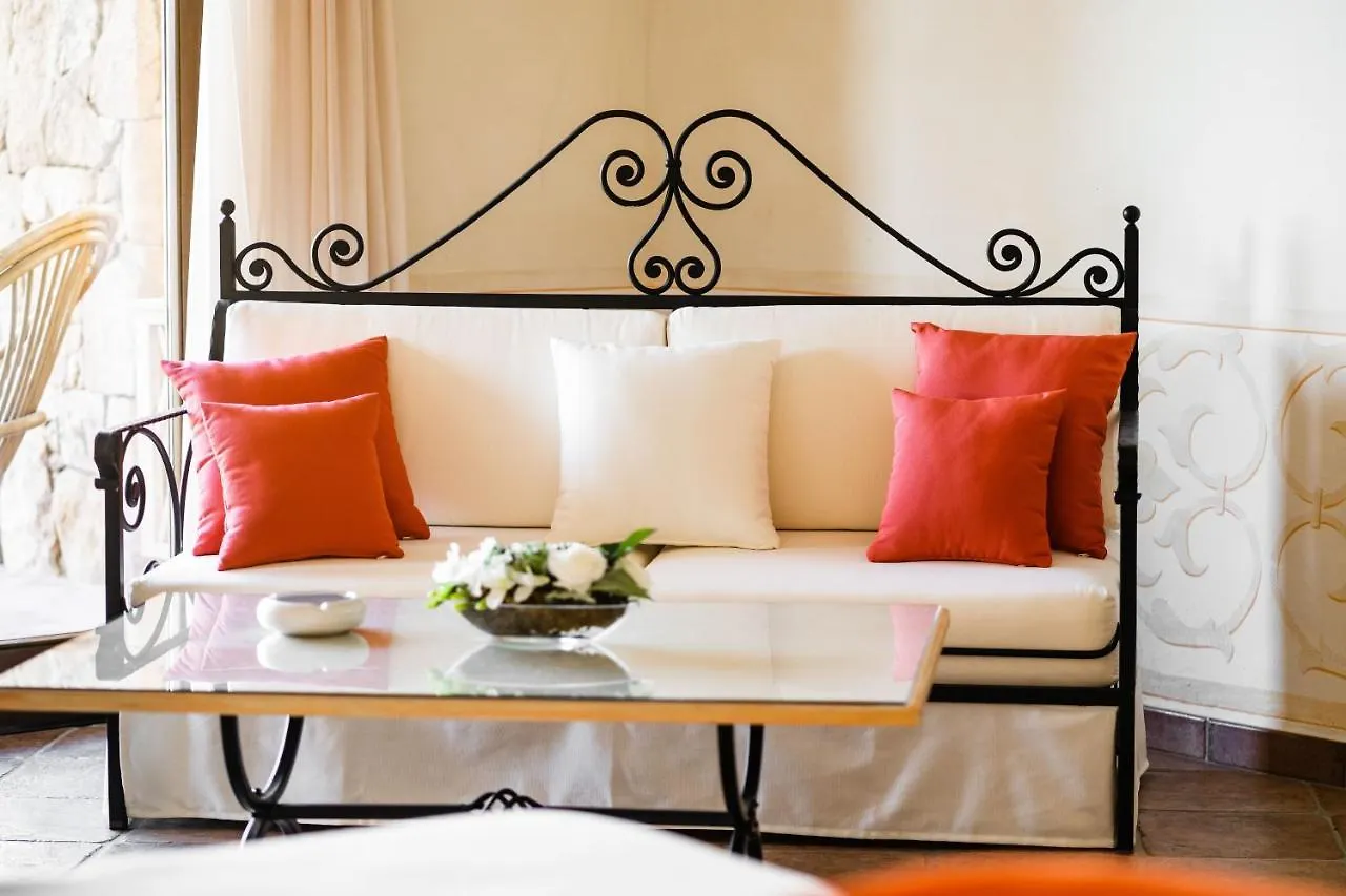 Hotel Pozzo Sacro Olbia 4*,