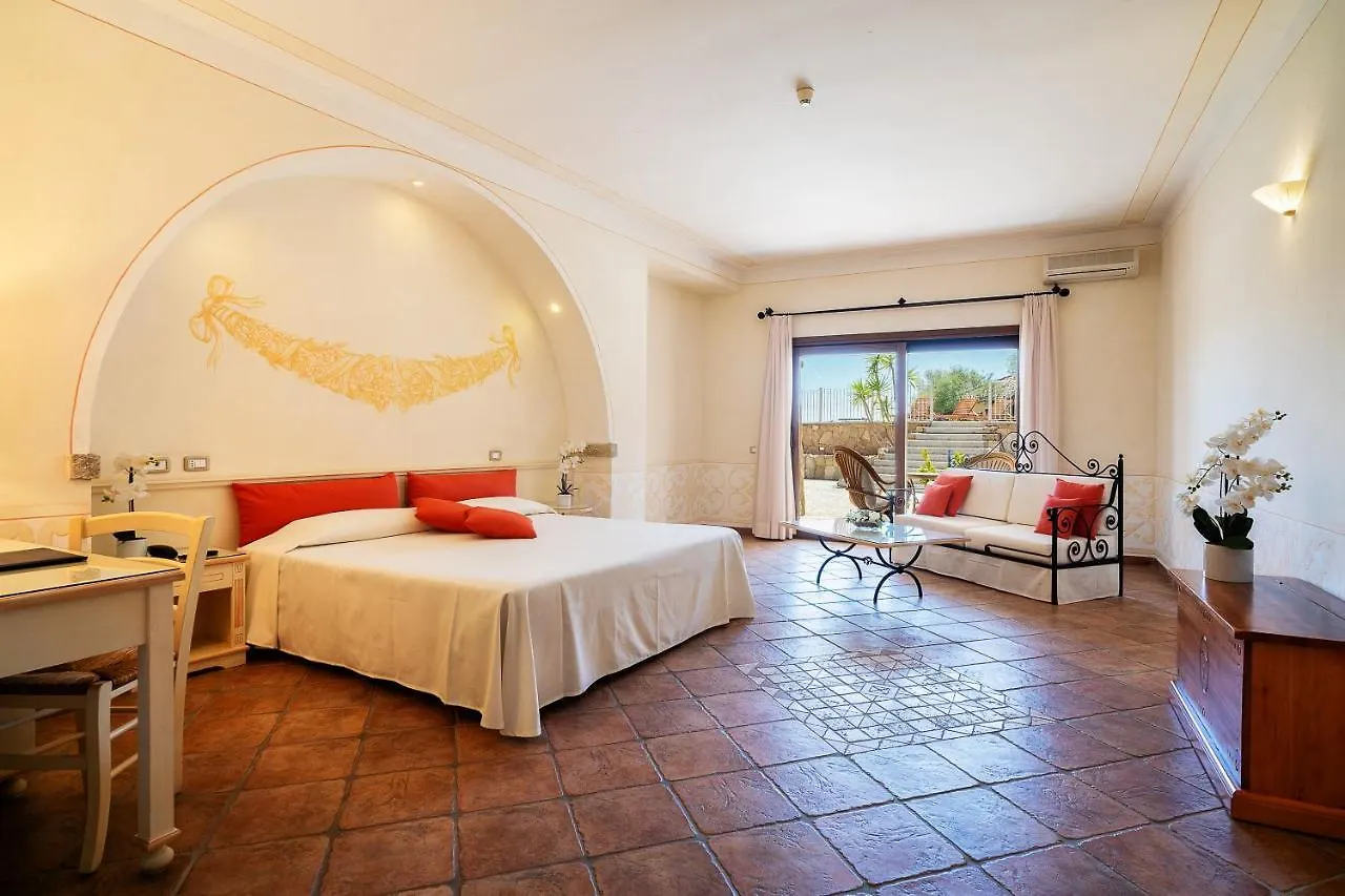 Lh Hotel Pozzo Sacro Olbia 4*,  Włochy