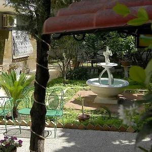 Tiburtina Garden Nocleg ze śniadaniem Rzym